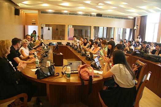 如何選擇正規(guī)的會(huì)議口譯服務(wù)公司 具體步驟